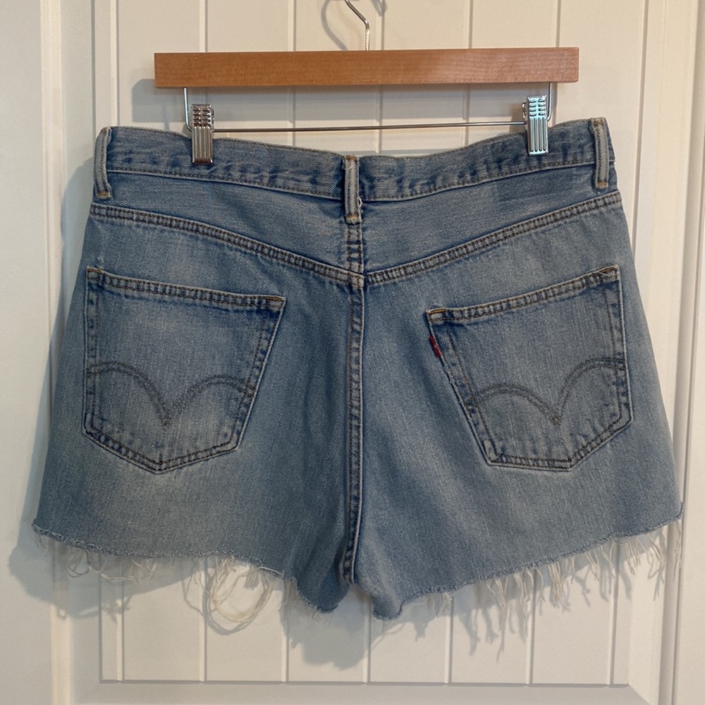 Levi’s cut off jean shorts